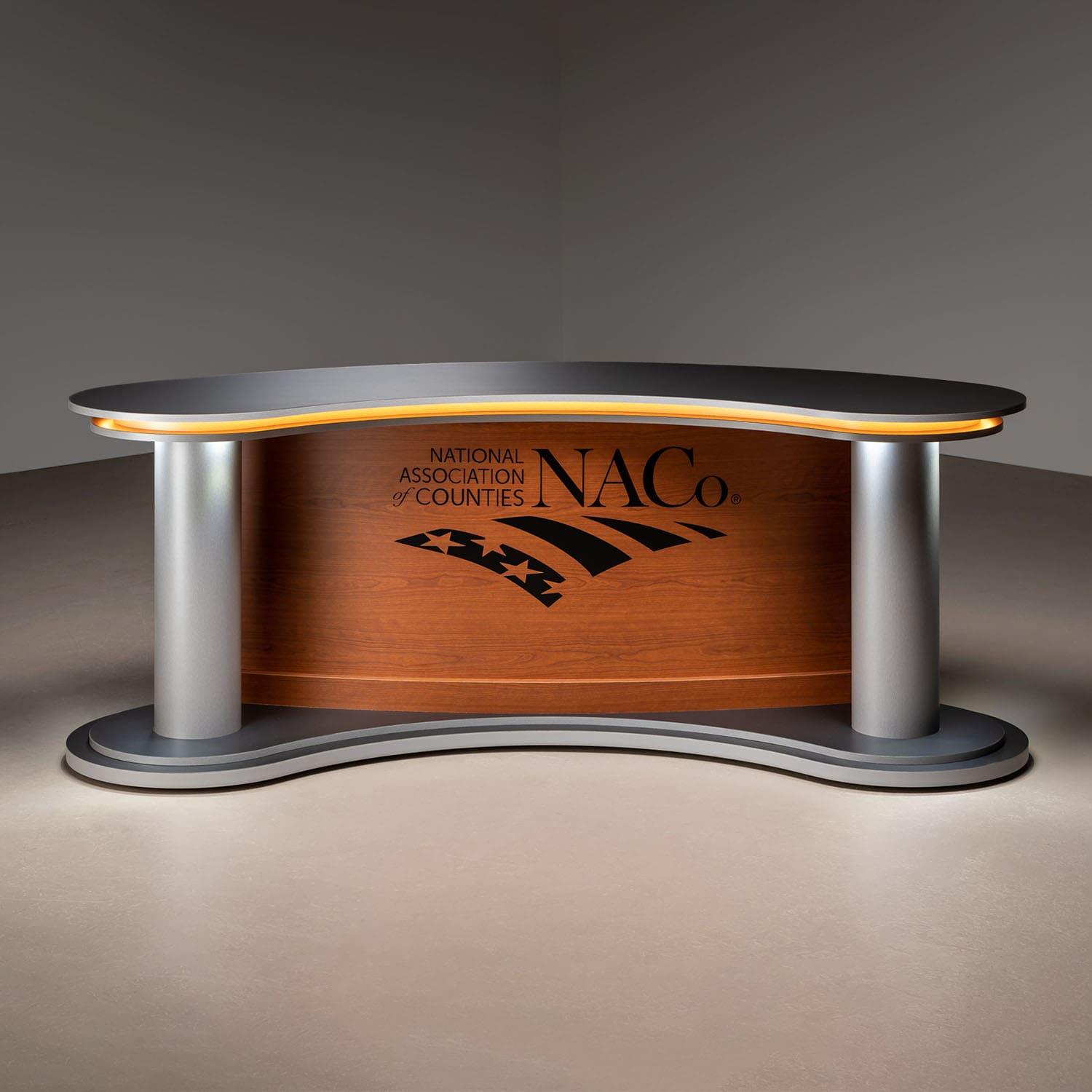 Small Classic Wide Angle News Desk