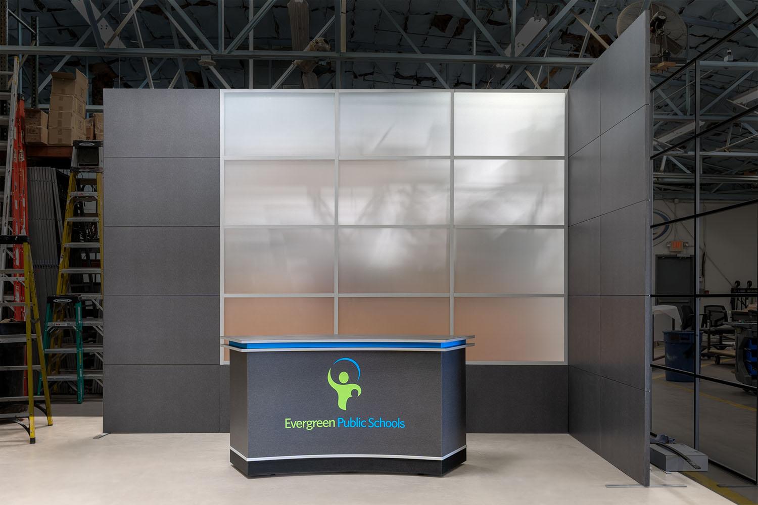 Large Curve Desk Broadcast Furniture TVsetdesigns large-curve-desk-broadcast-furniture-tvsetdesigns