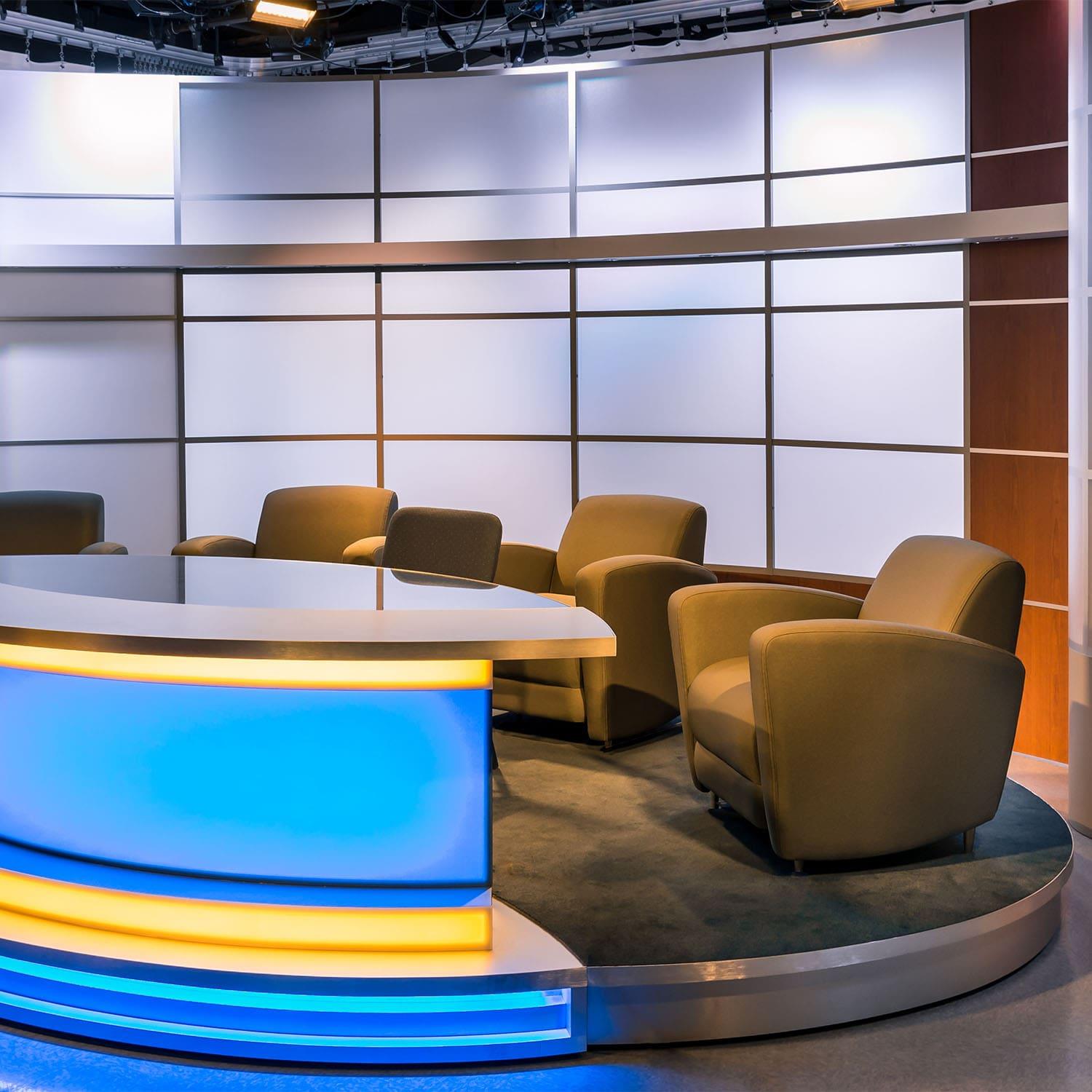 Anchor Platform | Broadcast Talent Riser – TVsetdesigns.com