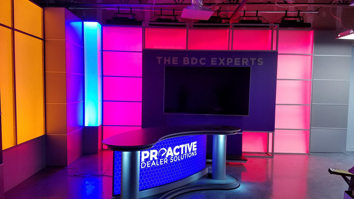 Square Column – TVsetdesigns.com